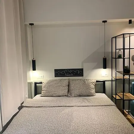 E2g Urban With Balcony Apartment