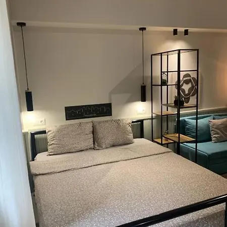 E2g Urban With Balcony Apartment